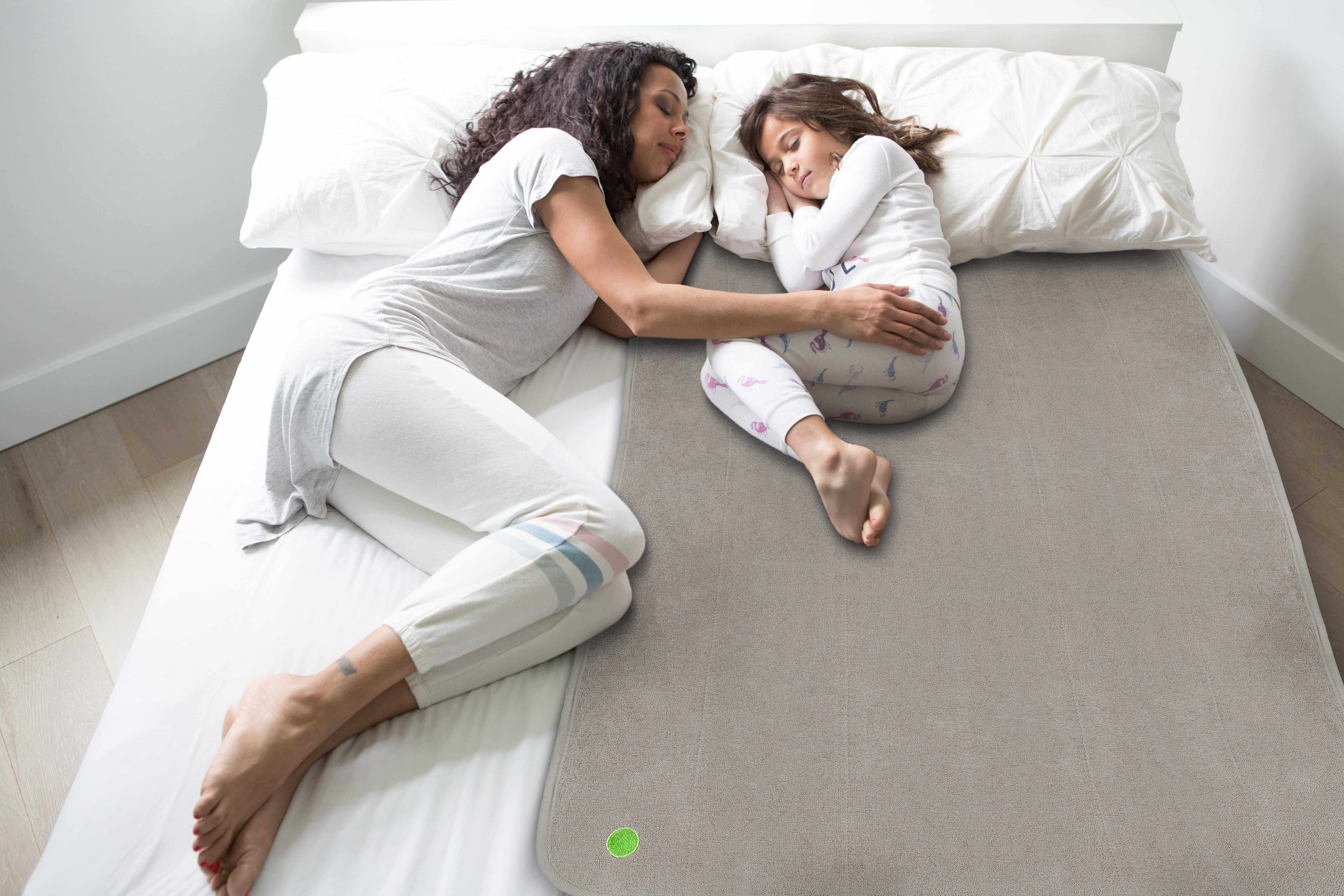 Peapod Mats | Girl and Mom on Queen Bed | Mattress Protector | Waterproof Mat| Sand | SavvyMama
