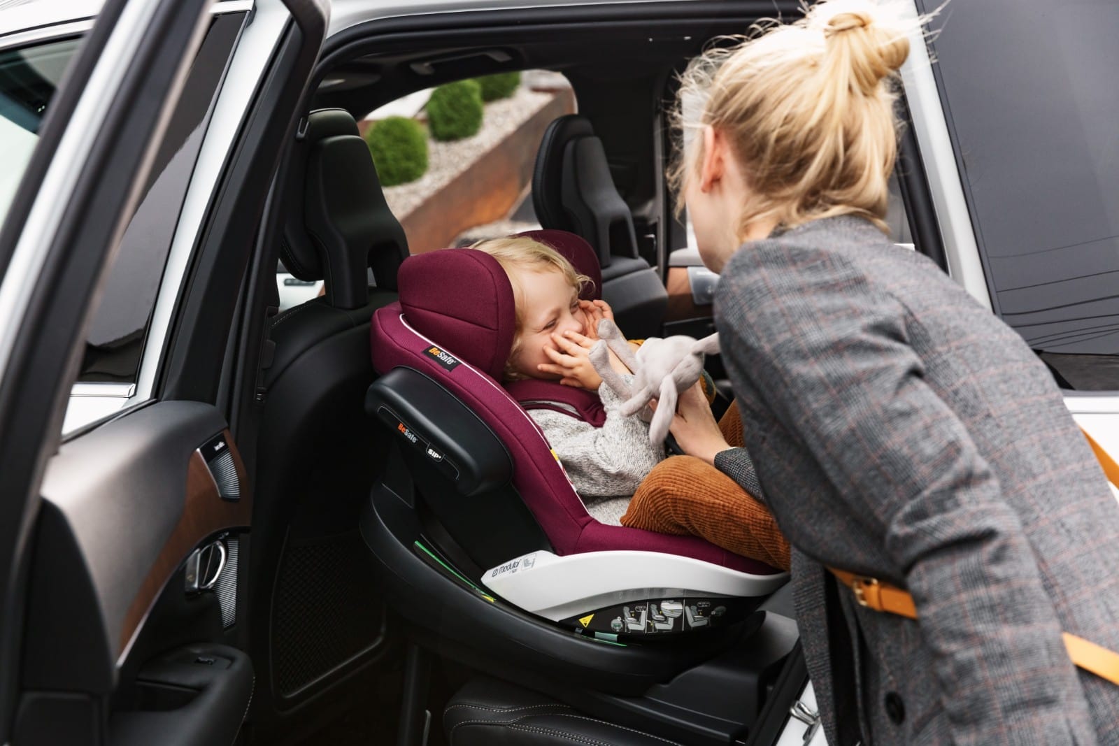 BeSafe | iZi Modular i-Size Car Seat | Burgundy | Baby in Car Seat | SavvyMamaSG
