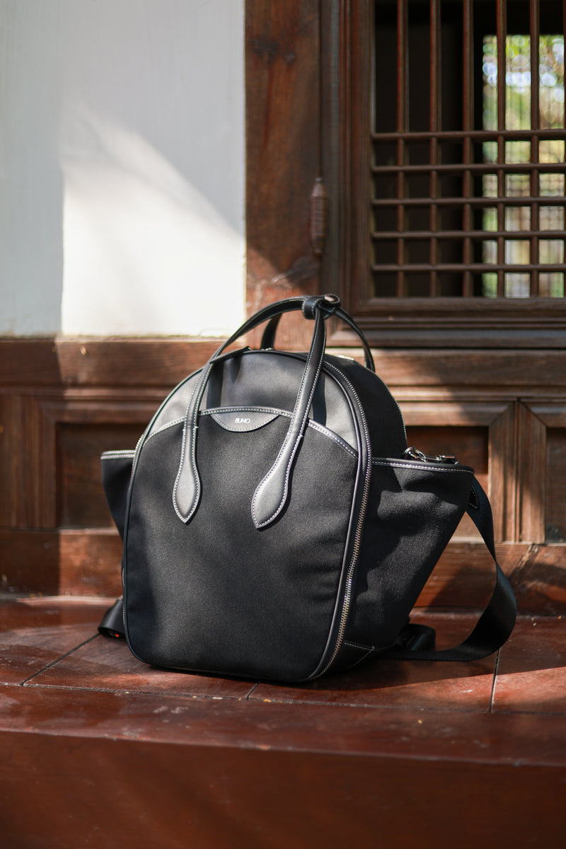 BUMO | The Carryall in Black Sesame