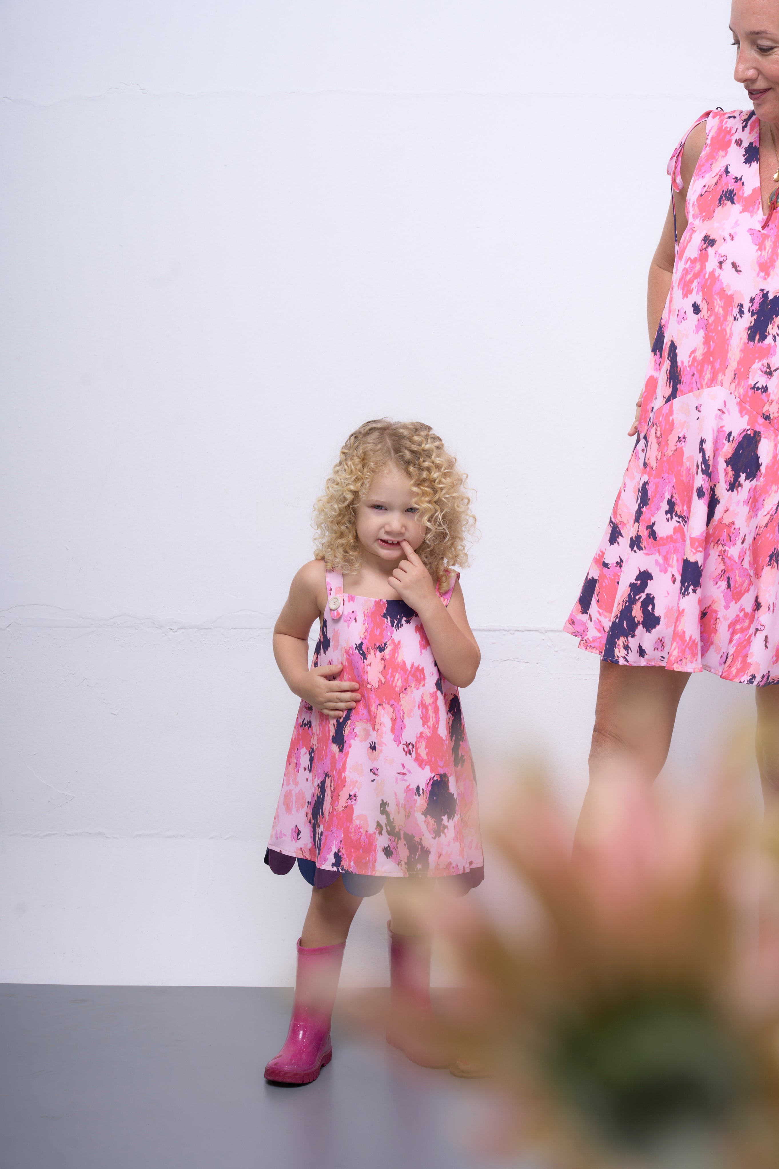 The Parrot | Siena Scallop Hem Dress - Pink Splash (Girl)