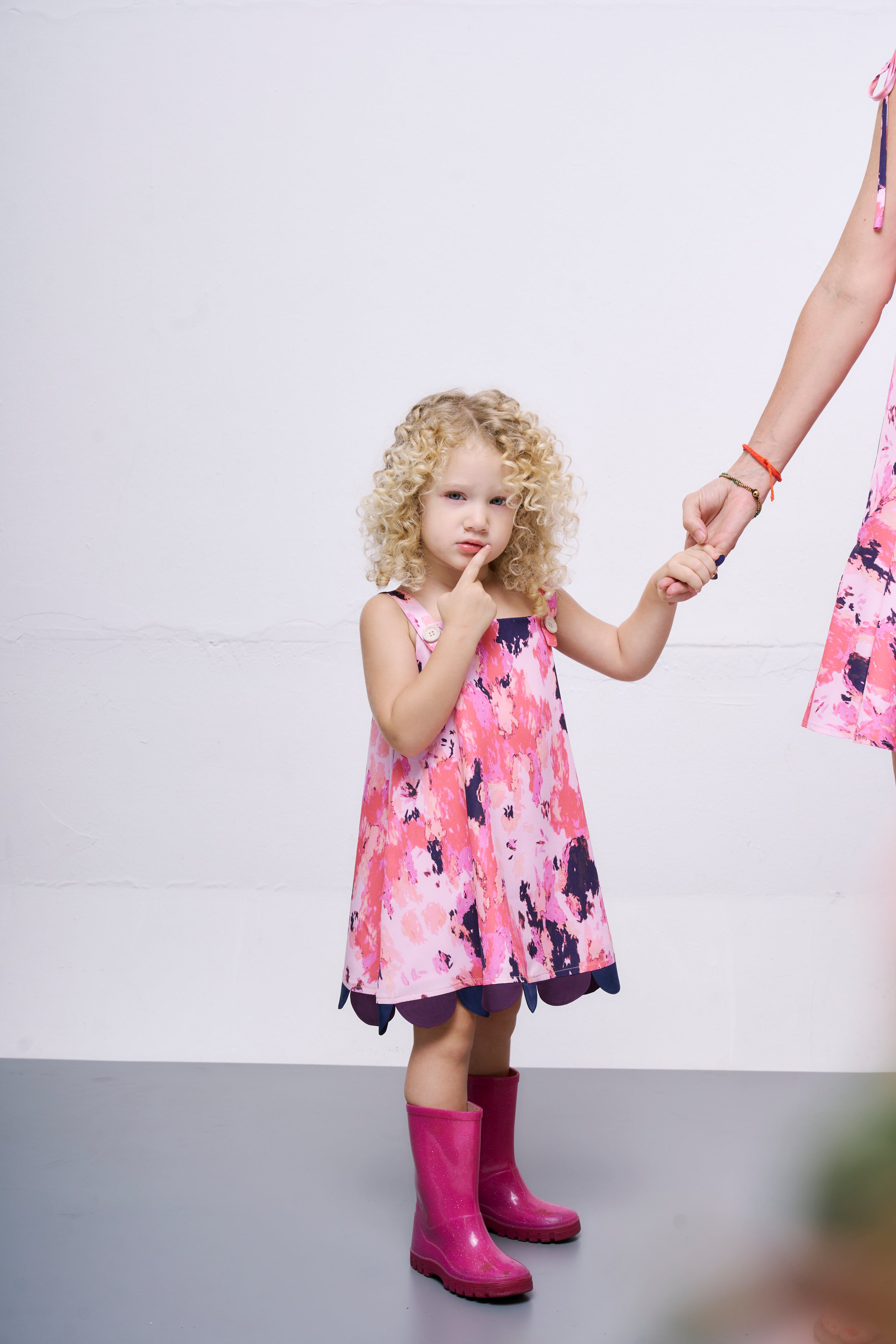 The Parrot | Siena Scallop Hem Dress - Pink Splash (Girl)