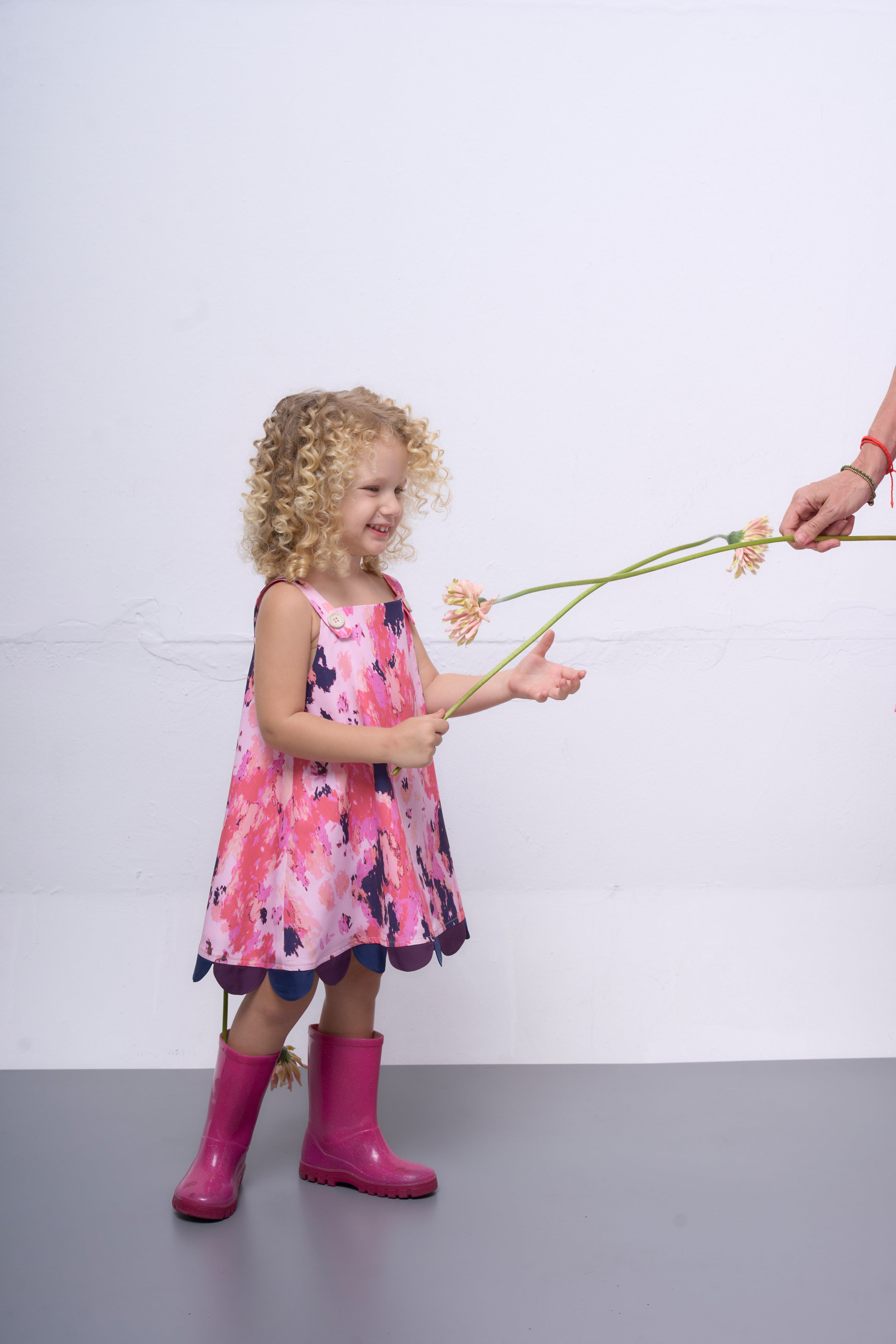 The Parrot | Siena Scallop Hem Dress - Pink Splash (Girl)