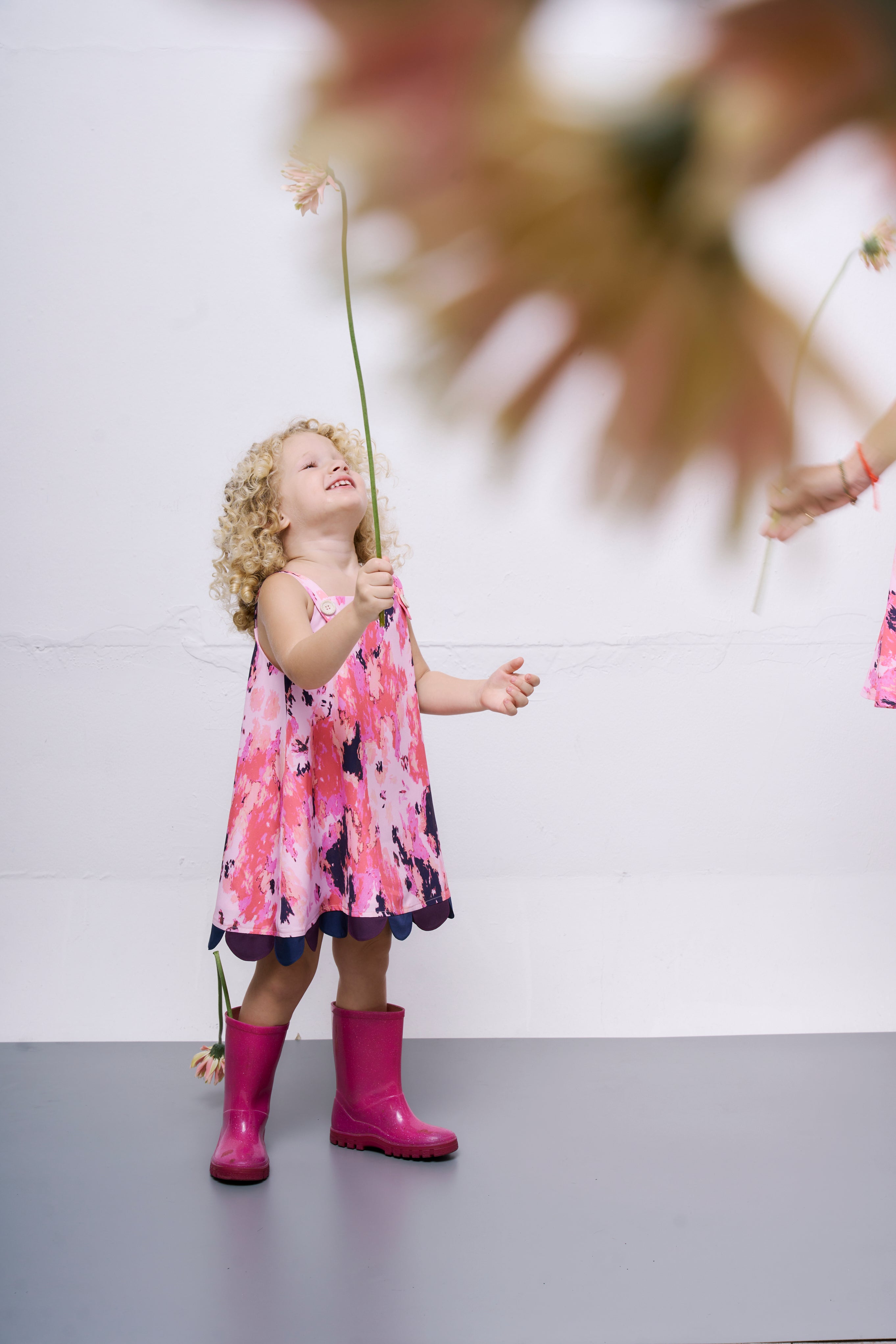 The Parrot | Siena Scallop Hem Dress - Pink Splash (Girl)